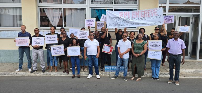 SINTAP e USV Apoiam a Luta Justa dos Trabalhadores dos Registos, Notariado e Identificação Civil!
